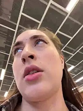 Holly Play online show from September 12, 9:09 am