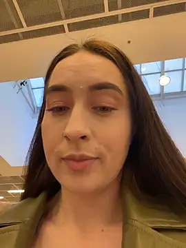 Holly Play online show from November 12, 12:05 pm