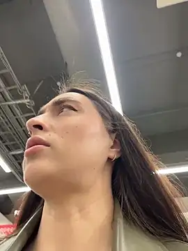 Holly Play online show from March 24, 9:03 am