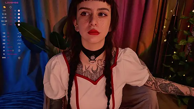 MichaellaMoon online show from January 26, 12:37 am