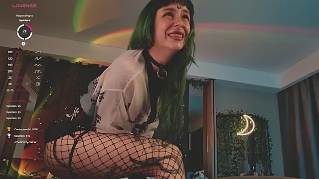 MichaellaMoon online show from March 9, 2:32 pm