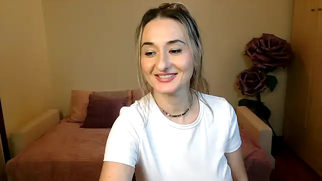 Snapshot of alexabecks chatting on December 19, 12:56 am alexabecks online show from December 19, 12:56 am