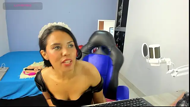 Snapshot of nicol_jone1 chatting on February 21, 11:01 am nicol jone1 online show from February 21, 11:01 am