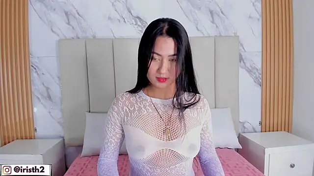 Iris Thompson  online show from January 6, 4:38 am