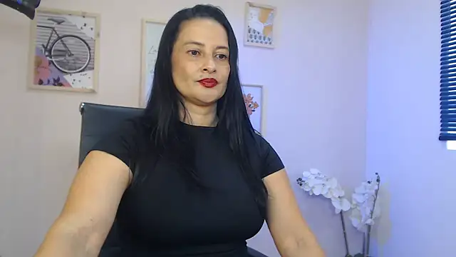 Snapshot of lucy_diiaz chatting on January 10, 10:15 pm lucy diiaz online show from January 10, 10:15 pm