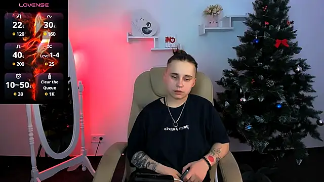 Dolly  Queen  online show from January 13, 2:28 am