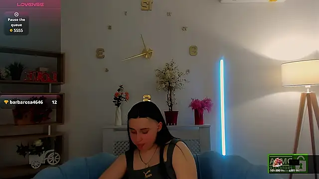 Dolly  Queen  online show from February 22, 1:00 am