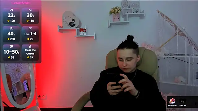 Dolly  Queen  online show from March 3, 9:26 pm