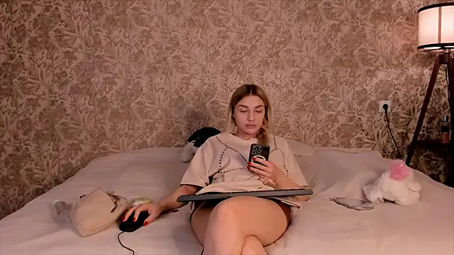 Ella Milla online show from March 6, 10:09 am