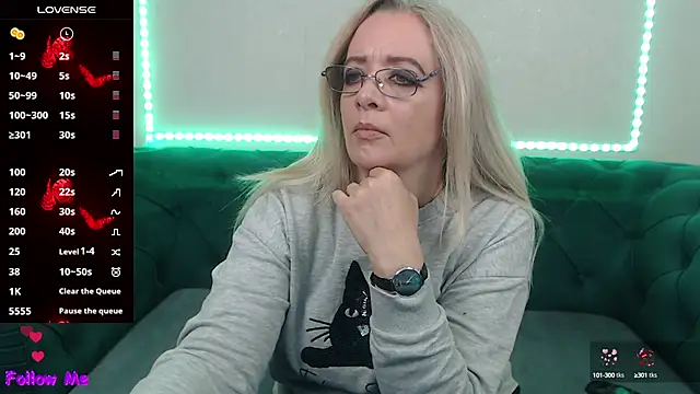 IvanaCharm online show from October 3, 3:25 am