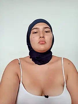 Snapshot of Celeste_camila18 chatting on November 20, 5:23 pm Celeste camila18 online show from November 20, 5:23 pm