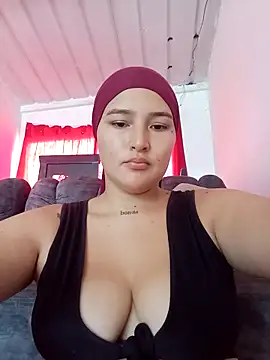 Snapshot of Celeste_camila18 chatting on December 5, 5:42 pm Celeste camila18 online show from December 5, 5:42 pm