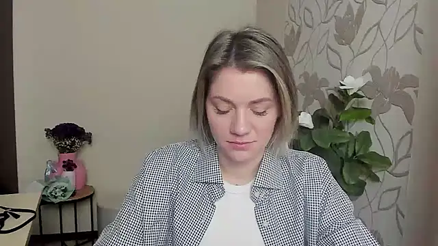 MariaSttone online show from March 15, 8:15 am