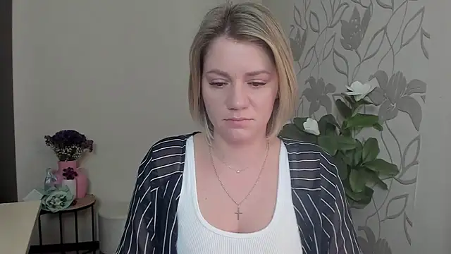 MariaSttone online show from March 21, 2:40 pm