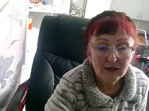 Snapshot of TanyaSweet634 chatting on January 19, 8:18 am TanyaSweet634 online show from January 19, 8:18 am