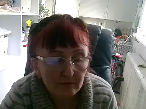 Snapshot of TanyaSweet634 chatting on February 4, 8:24 am TanyaSweet634 online show from February 4, 8:24 am