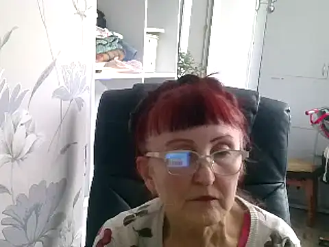 Snapshot of TanyaSweet634 chatting on February 9, 8:11 am TanyaSweet634 online show from February 9, 8:11 am