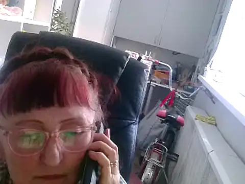 Snapshot of TanyaSweet634 chatting on February 22, 2:30 pm TanyaSweet634 online show from February 22, 2:30 pm