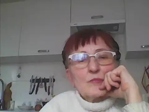 Snapshot of TanyaSweet634 chatting on March 5, 1:06 pm TanyaSweet634 online show from March 5, 1:06 pm