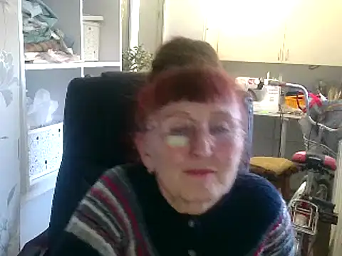 Snapshot of TanyaSweet634 chatting on March 18, 3:42 pm TanyaSweet634 online show from March 18, 3:42 pm