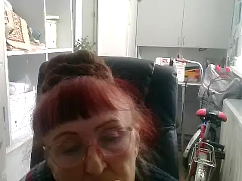 Snapshot of TanyaSweet634 chatting on March 23, 7:53 am TanyaSweet634 online show from March 23, 7:53 am