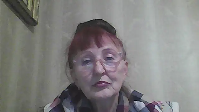 Snapshot of TanyaSweet634 chatting on October 6, 4:15 pm TanyaSweet634 online show from October 6, 4:15 pm