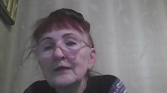 Snapshot of TanyaSweet634 chatting on October 10, 6:12 am TanyaSweet634 online show from October 10, 6:12 am