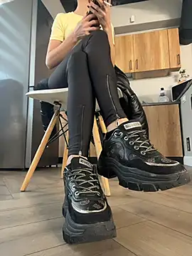 FeetVibe online show from November 11, 8:36 am