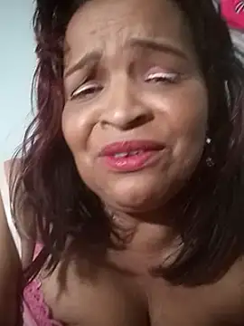 Snapshot of _violetta_- chatting on March 2, 9:22 pm violetta - online show from March 2, 9:22 pm