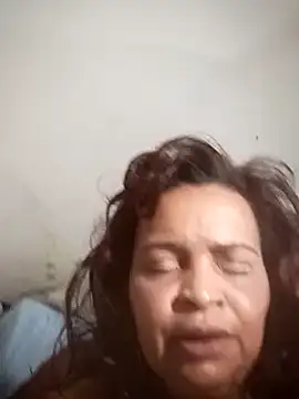 Snapshot of _violetta_- chatting on March 12, 5:17 pm violetta - online show from March 12, 5:17 pm