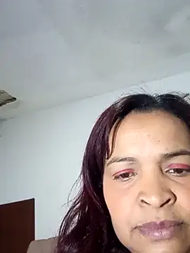 Snapshot of _violetta_- chatting on October 1, 1:00 am violetta - online show from October 1, 1:00 am