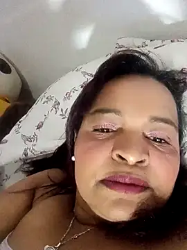 Snapshot of _violetta_- chatting on October 11, 7:34 pm violetta - online show from October 11, 7:34 pm