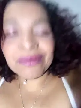 Snapshot of _violetta_- chatting on November 11, 1:05 am violetta - online show from November 11, 1:05 am