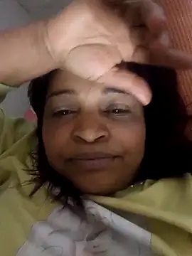 Snapshot of _violetta_- chatting on November 16, 1:11 am violetta - online show from November 16, 1:11 am