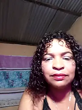 Snapshot of _violetta_- chatting on December 14, 11:04 am violetta - online show from December 14, 11:04 am