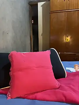 Snapshot of RuivaRaposinha chatting on January 25, 10:07 pm RuivaRaposinha online show from January 25, 10:07 pm