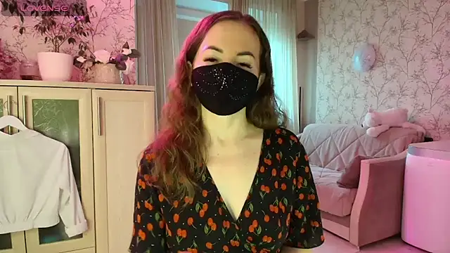 MilfeaN online show from April 11, 10:30 am