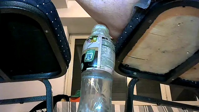 Snapshot of alkro63 chatting on February 20, 7:41 pm alkro63 online show from February 20, 7:41 pm