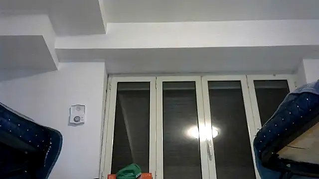 Snapshot of alkro63 chatting on March 13, 10:32 pm alkro63 online show from March 13, 10:32 pm