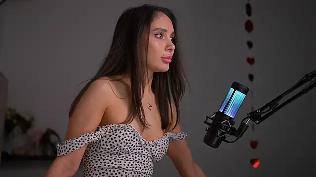 Snapshot of Mila_May_ chatting on February 9, 6:11 am Mila May online show from February 9, 6:11 am