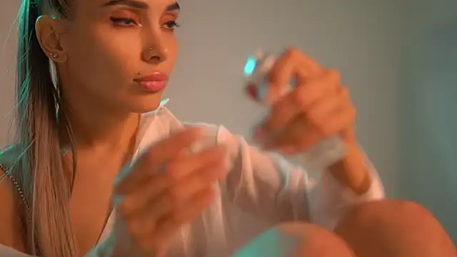 Snapshot of Mila_May_ chatting on September 13, 3:01 pm Mila May online show from September 13, 3:01 pm