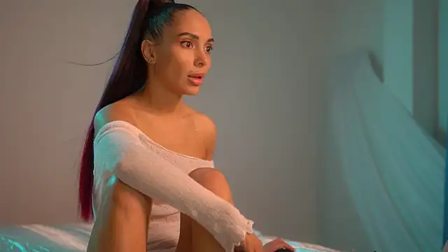 Snapshot of Mila_May_ chatting on September 21, 3:46 pm Mila May online show from September 21, 3:46 pm