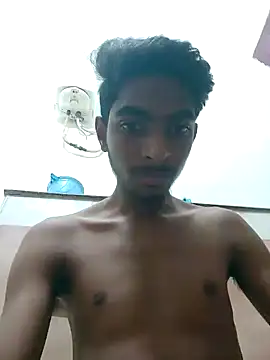 Snapshot of biggboyzz chatting on December 19, 11:39 am biggboyzz online show from December 19, 11:39 am