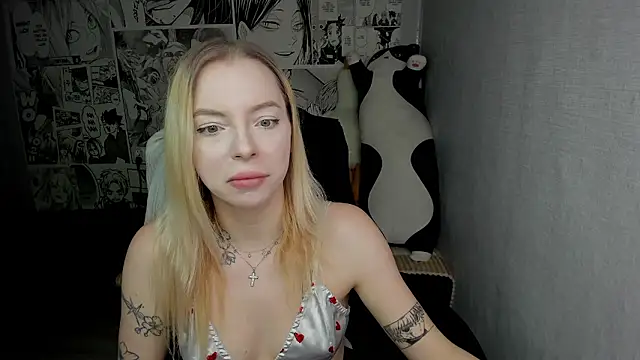 Snapshot of Martha_Cameron chatting on December 2, 2:53 am Martha Cameron online show from December 2, 2:53 am