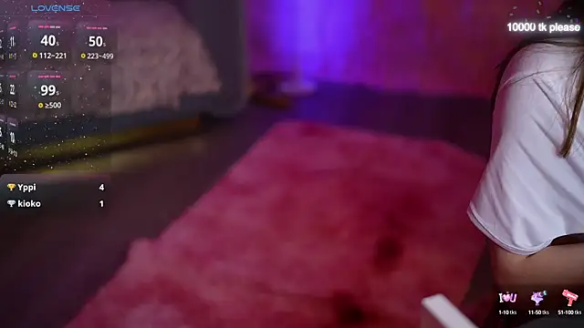 Snapshot of JennyyLuv chatting on February 26, 5:20 am JennyyLuv online show from February 26, 5:20 am