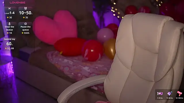 DonnaLustt online show from February 10, 8:13 pm