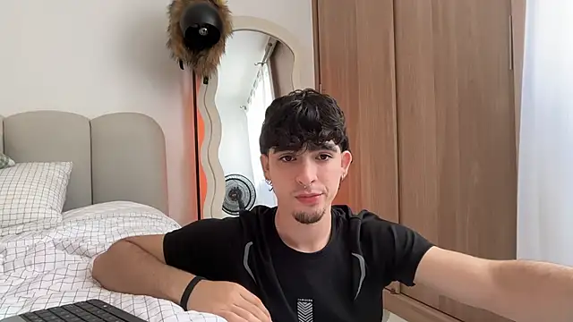 zenn rush1 online show from December 4, 1:53 pm