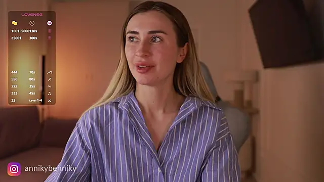 Snapshot of Coconutkittyy chatting on March 12, 9:13 pm Coconutkittyy online show from March 12, 9:13 pm