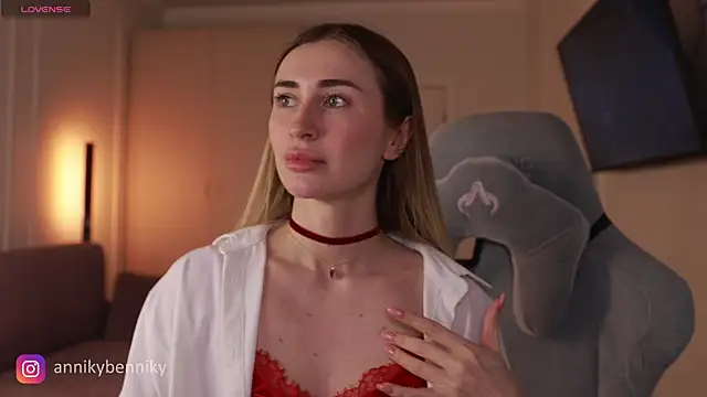 Snapshot of Coconutkittyy chatting on March 15, 5:26 pm Coconutkittyy online show from March 15, 5:26 pm