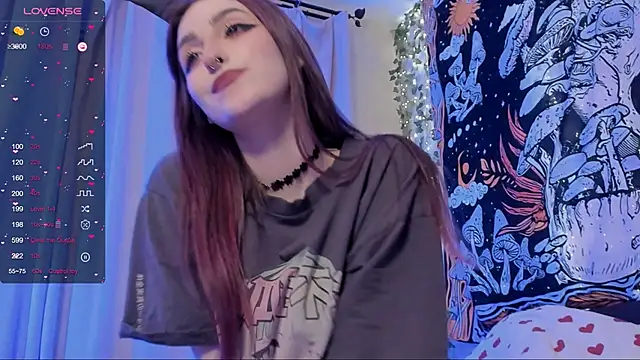 kissthasky online show from December 13, 9:09 pm